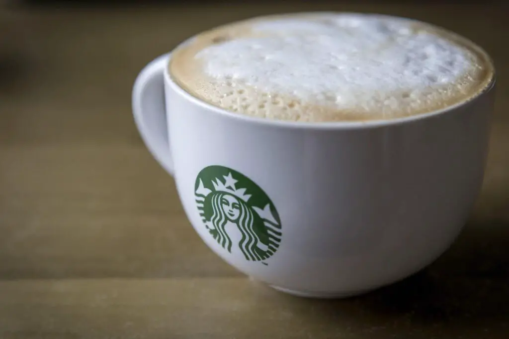 Starbucks Drinks on a Budget: The 7 Cheap Starbucks Drinks
